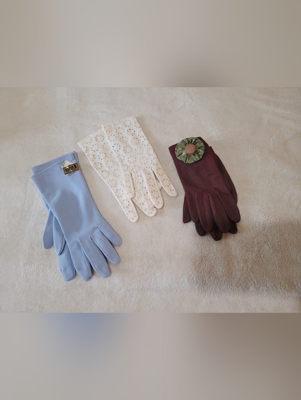 Costume Gloves 3 Pairs Girls Vtg Blue, Brown, White Lace